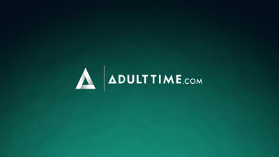 Stepsisters are experimenting and having oral sex