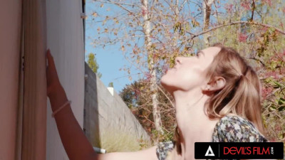 Haley Reed spreading her pussy for a male pornstar