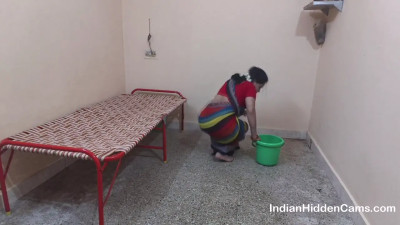 Amateur couple from India are banging hard on the floor