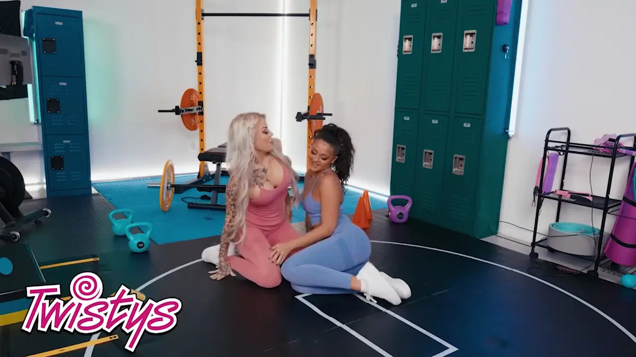 Watch Nichole Saphir and Raym Reid hardcore fucking with toys HD Full video | ePornFreeHD. Watch Free All of trend and latest brand porn full Videos ePornFreeHD. 