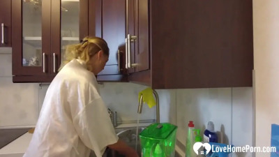 Fat stepmom gets stuck and gets fucked hard
